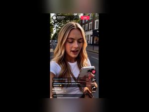 Realzeit-Zoophilie mit Alexa Live und einer willigen Blondine