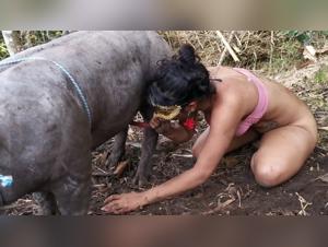 Lina and her dog: A hot and crazy sex scene