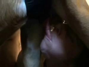 Tierische Freuden: Sadistisches Vergnugen von Blondine und Hund