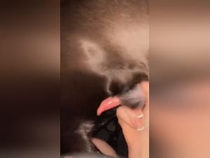 Salome und ihre Beziehung sind sexy und intensiv