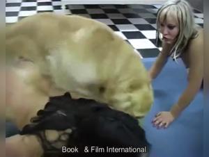 Assapora il piacere proibito: Donne e cani in un'esplosione di desiderio