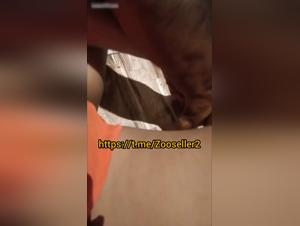 Scopata canina feroce: la troia si arrende alla volonta del cazzo