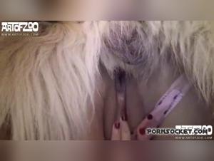 Zoophilie ohne Grenzen: Hundebegeisterung und weibliche Unterwerfung