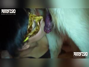 Zoofilia selvaggia: doppia penetrazione canina ed eiaculazione cruda