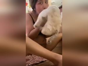 Dog sex: a submissive and exhibitionist woman indulges in a canine mamada