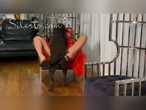 Watch this extreme sex video with Veronica Silesto and her dog