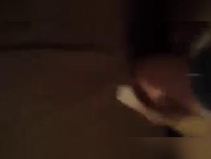 Des moments extrêmes avec un chien dans cette vidéo de sexe bestial