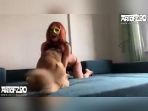 Regardez Sabine dans des scènes de bestialité choquantes mais excitantes